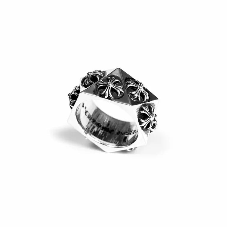 CH PLUS PENTAGON RING